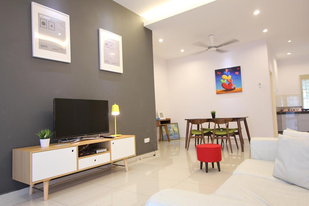 Saffron Apartment
