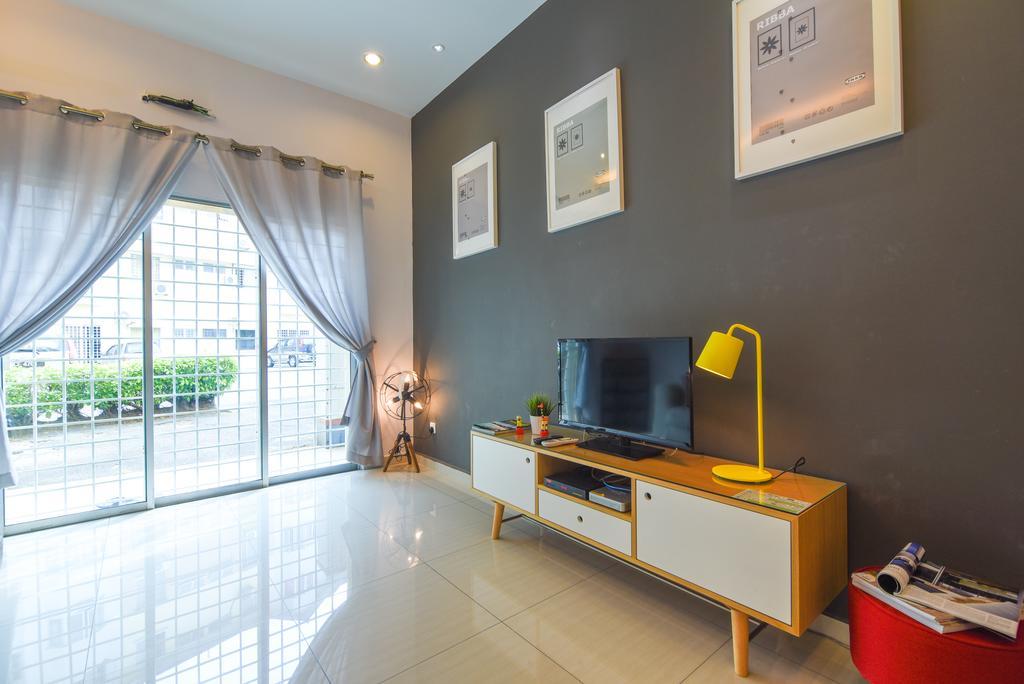 Saffron Apartment