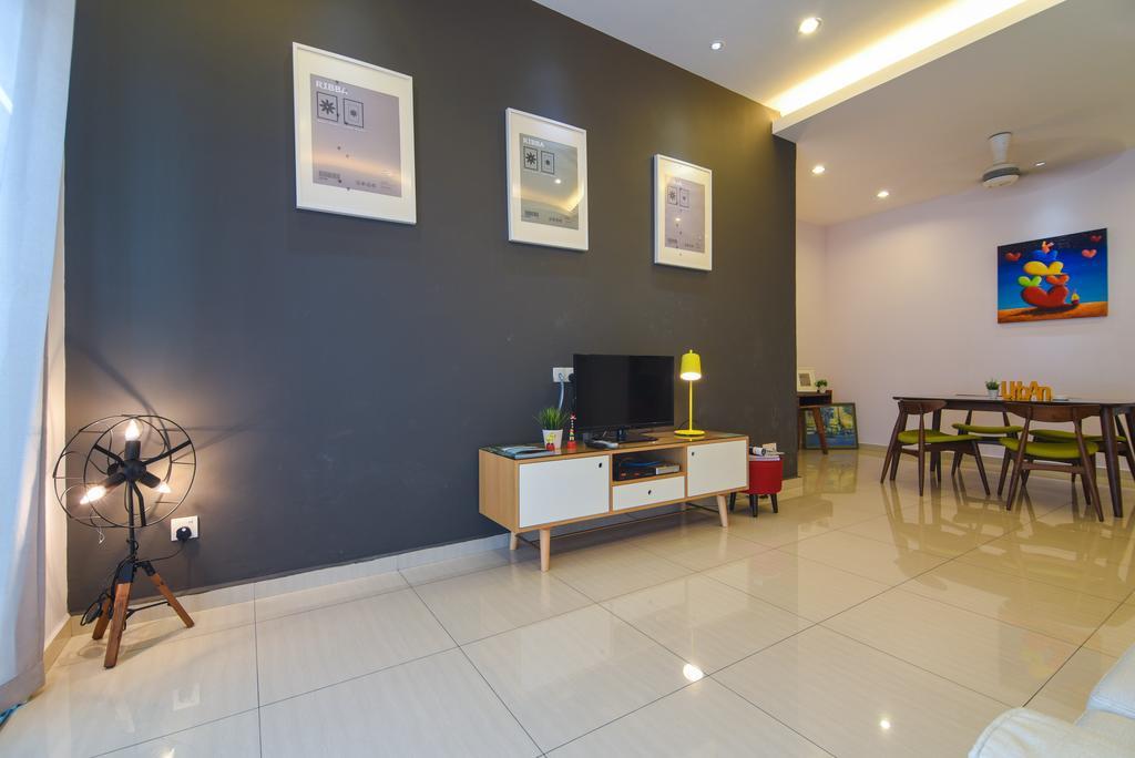 Saffron Apartment